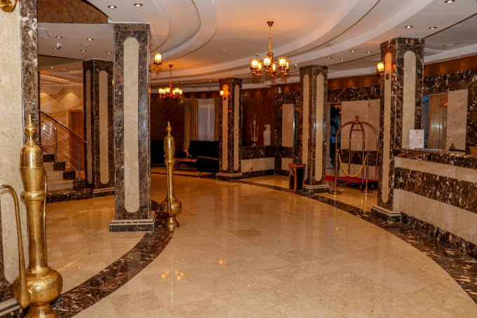 Lobby de l'hôtel